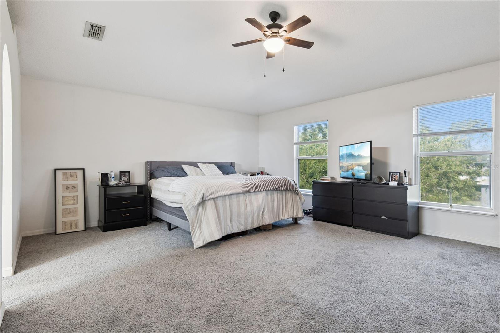 LAKEVIEW RESERVE - Residential