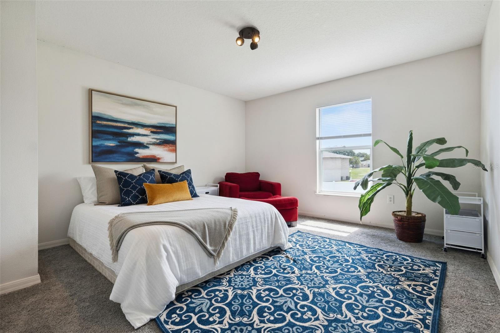 LAKEVIEW RESERVE - Residential