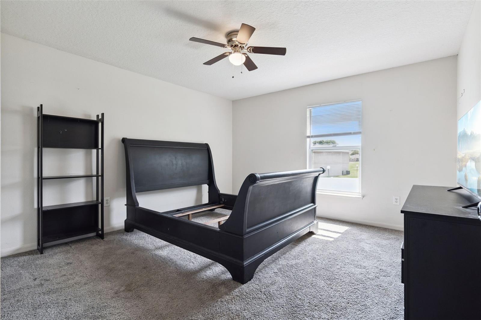 LAKEVIEW RESERVE - Residential