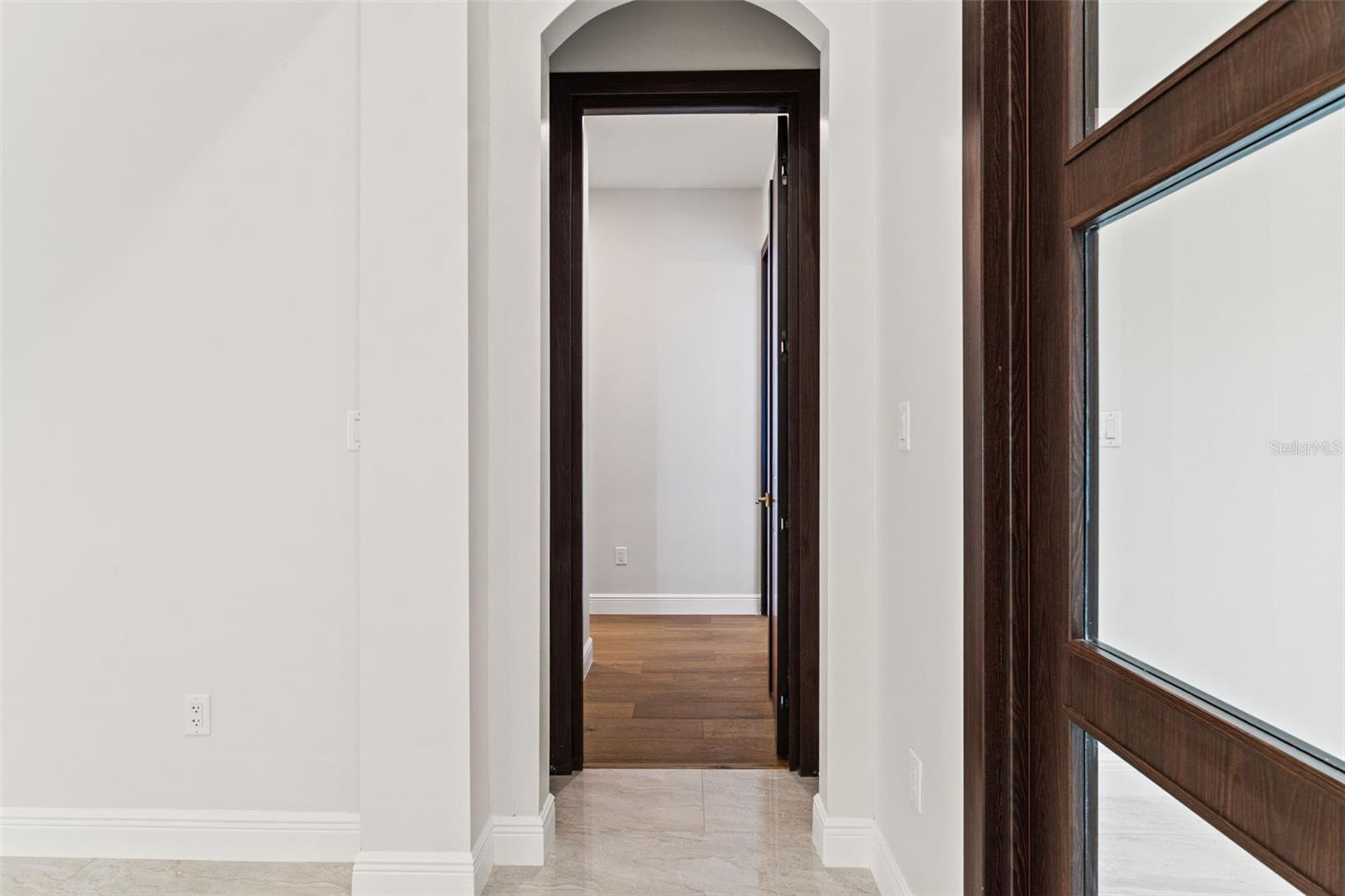 CHAMPIONS CLUB - Residential