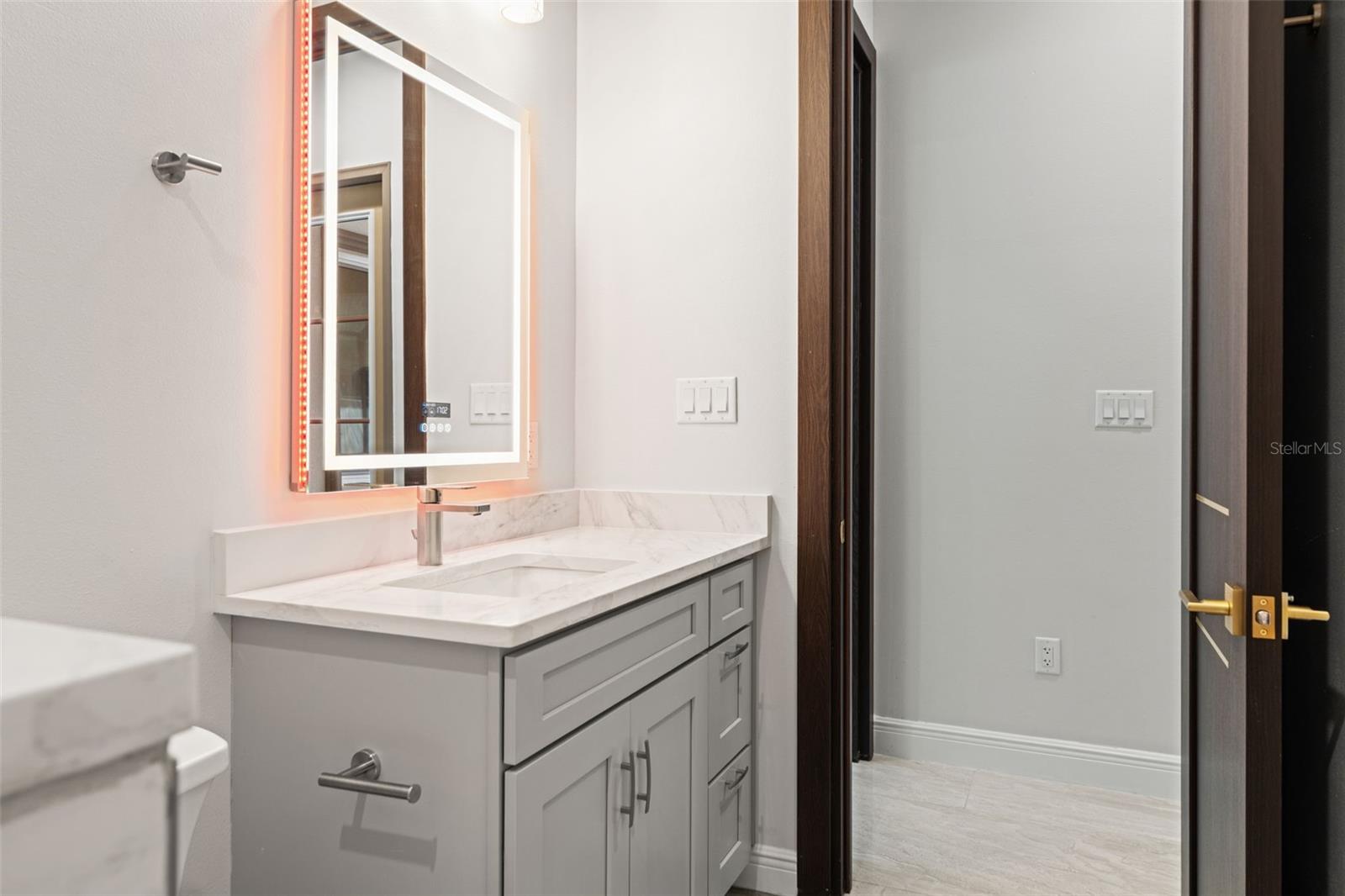 CHAMPIONS CLUB - Residential