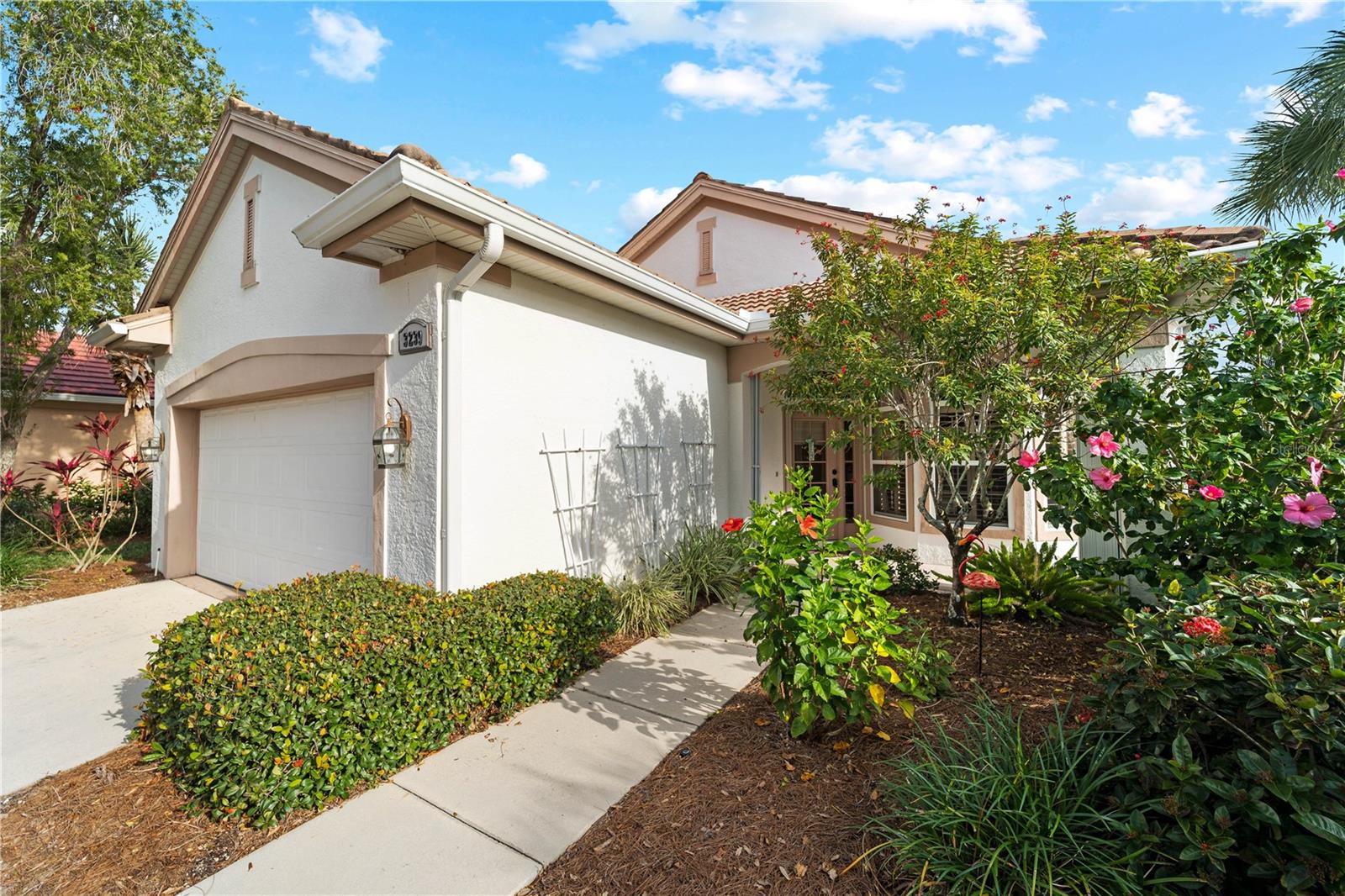 RIVERWOOD - Residential