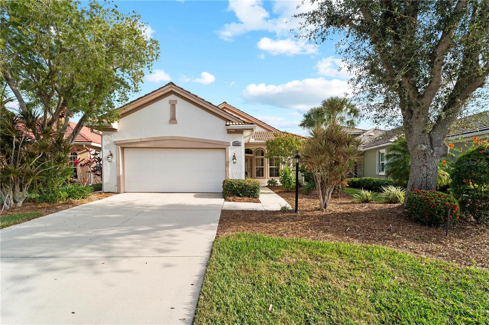 RIVERWOOD - Residential