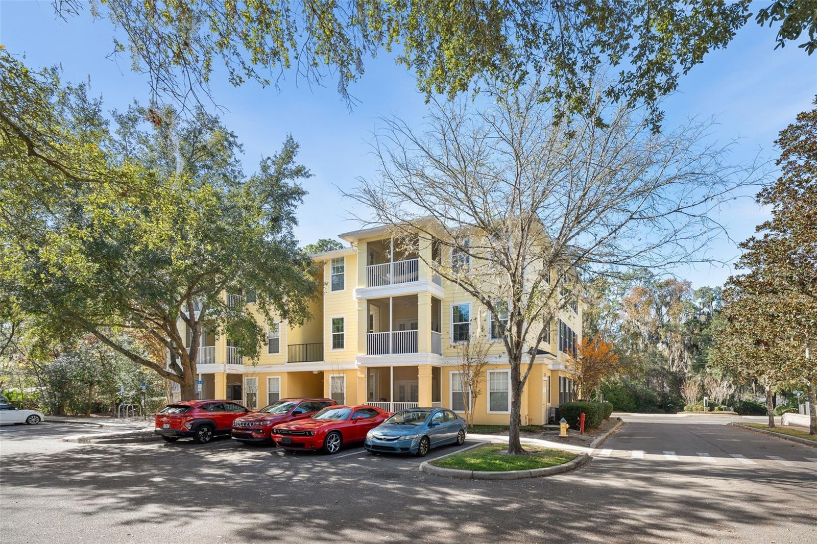 CHARLESTON PLACE - Residential