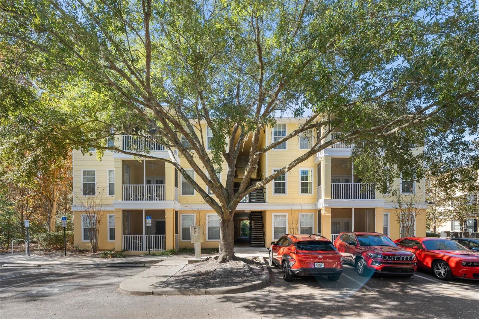 CHARLESTON PLACE - Residential