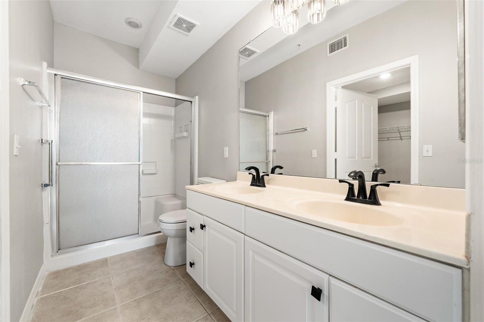 CHARLESTON PLACE - Residential