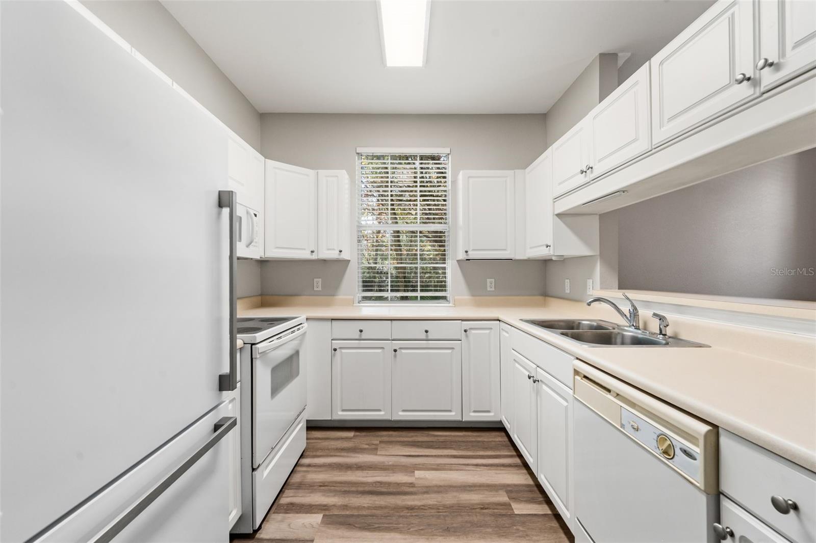 CHARLESTON PLACE - Residential