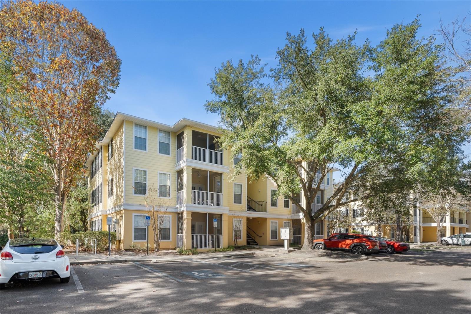 CHARLESTON PLACE - Residential