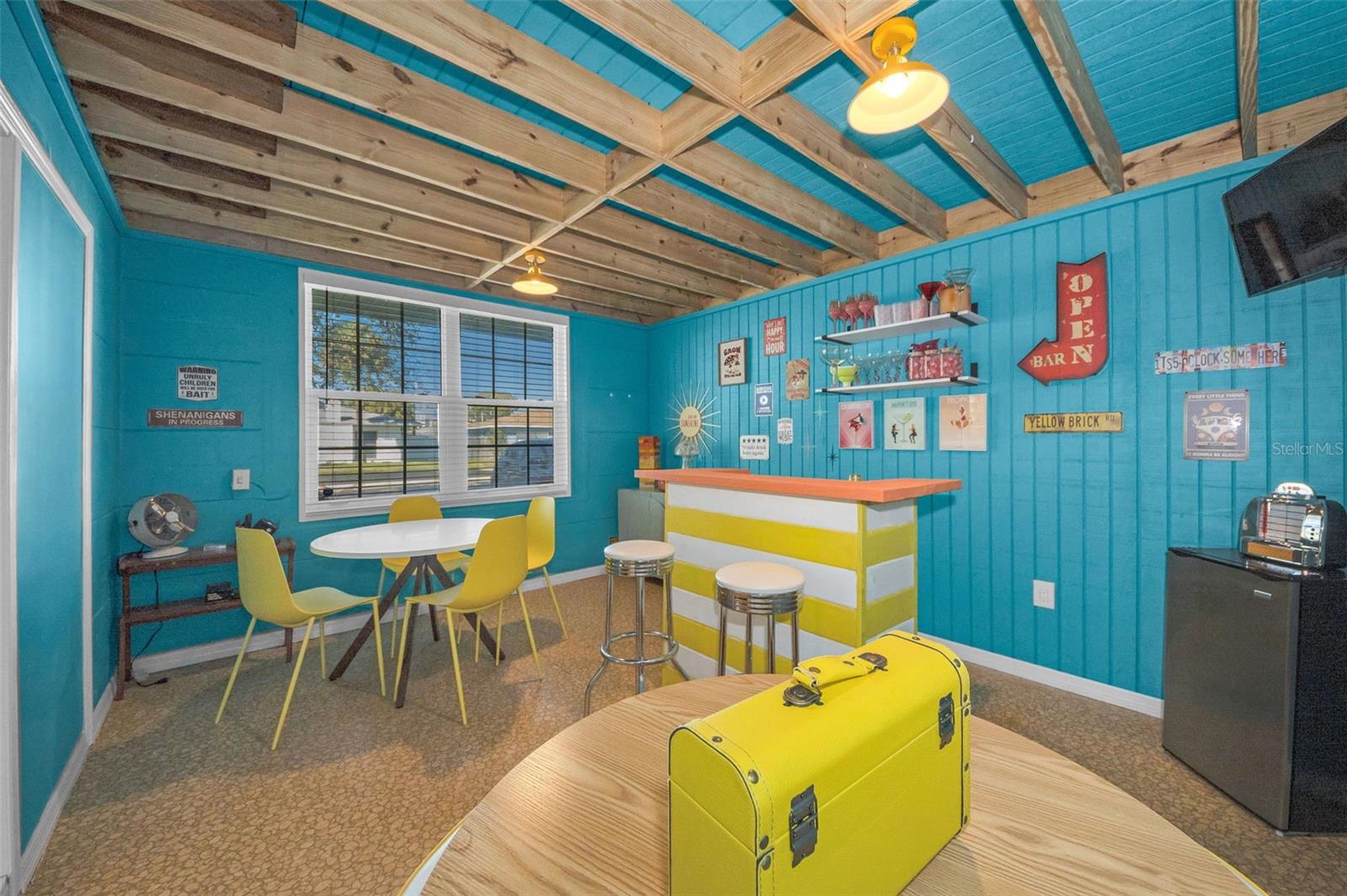 ST PETERSBURG BEACH NORTH UNIT 7 - Residential