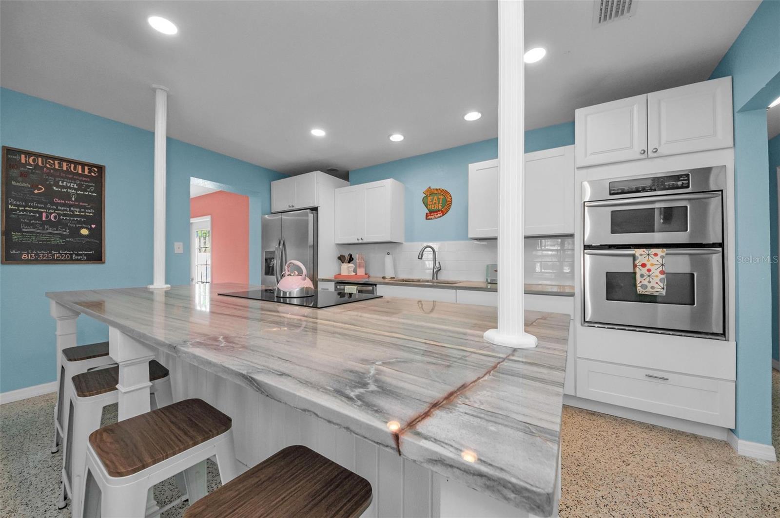 ST PETERSBURG BEACH NORTH UNIT 7 - Residential