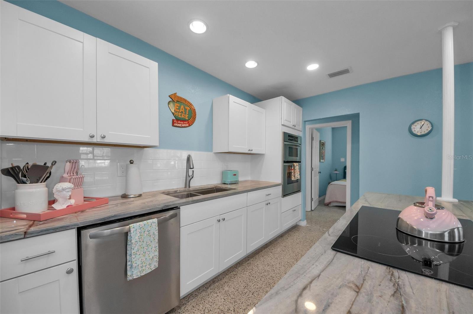 ST PETERSBURG BEACH NORTH UNIT 7 - Residential