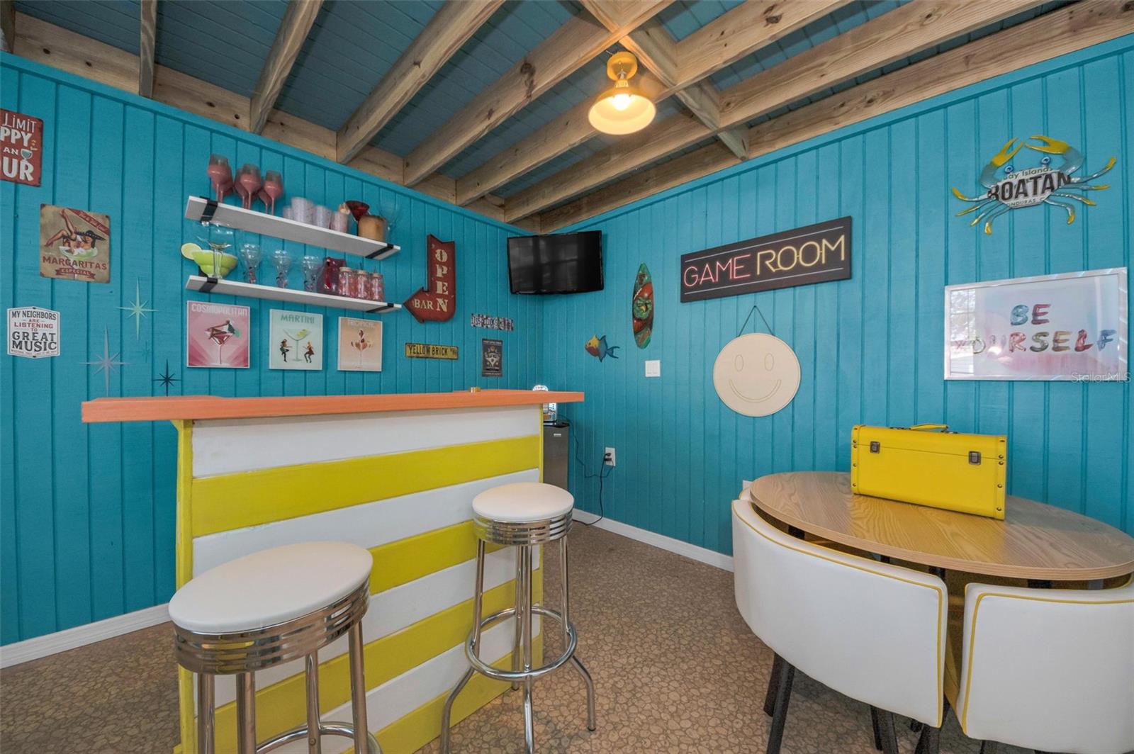 ST PETERSBURG BEACH NORTH UNIT 7 - Residential