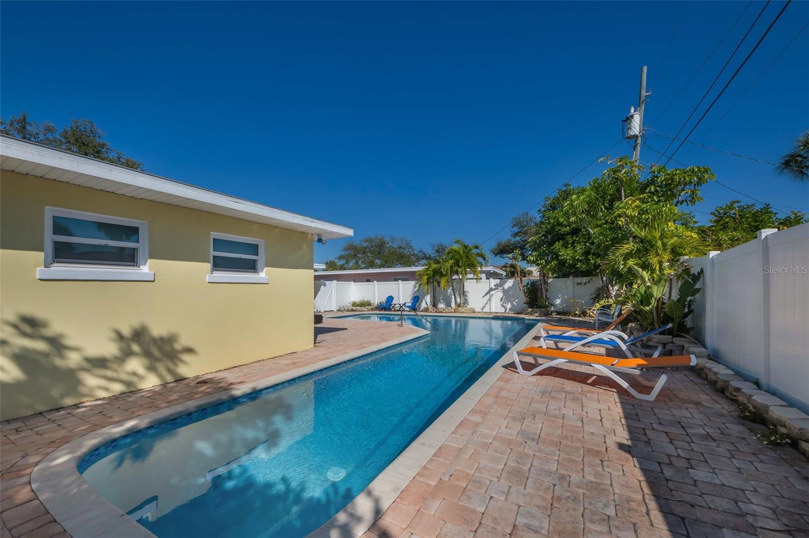 ST PETERSBURG BEACH NORTH UNIT 7 - Residential