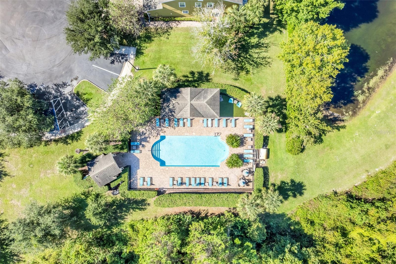 CLAYTON CROSSING TWNHMS - Residential