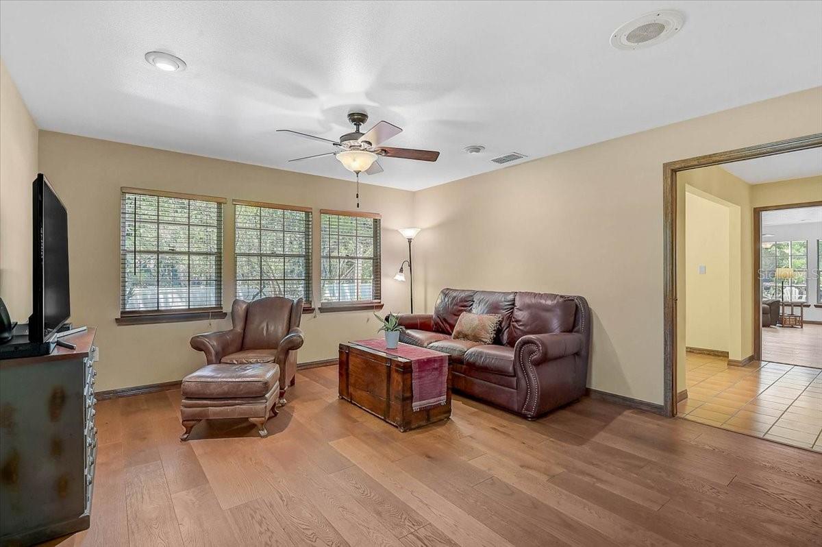 TOBERO WOODS - Residential