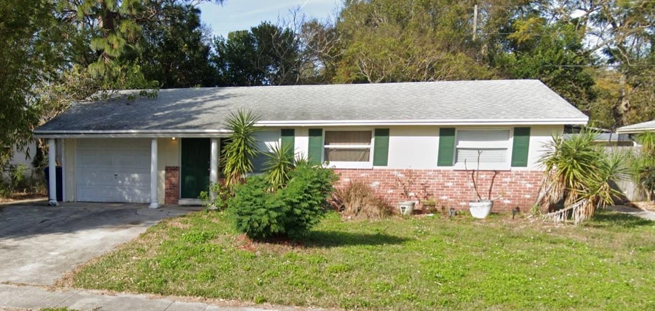 Welcome home to this 3BR/2BA home in a friendly community of Seminole! Just minutes to the Gulf beaches, shopping, restaurants and more.