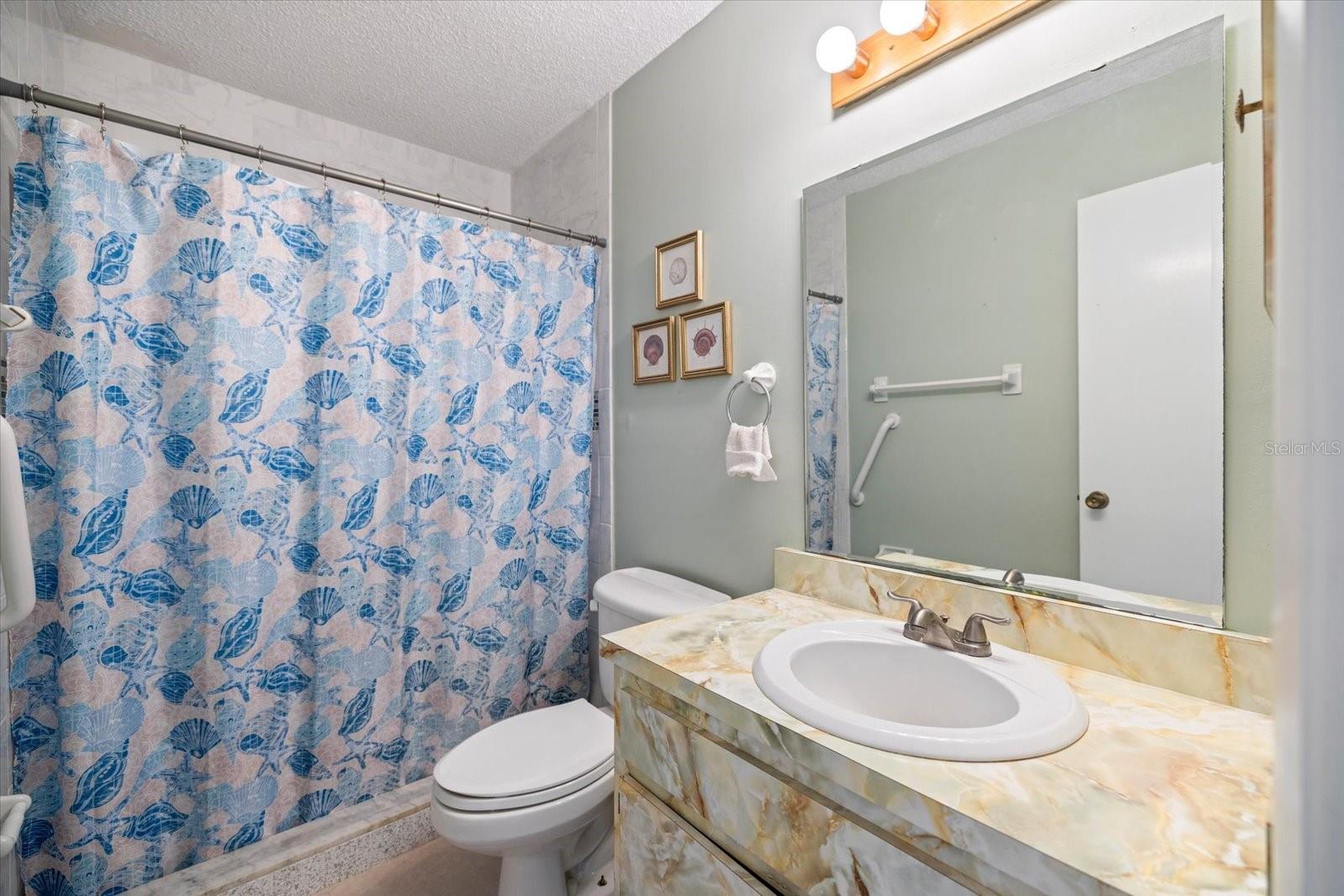 SOUTH VENICE - Residential