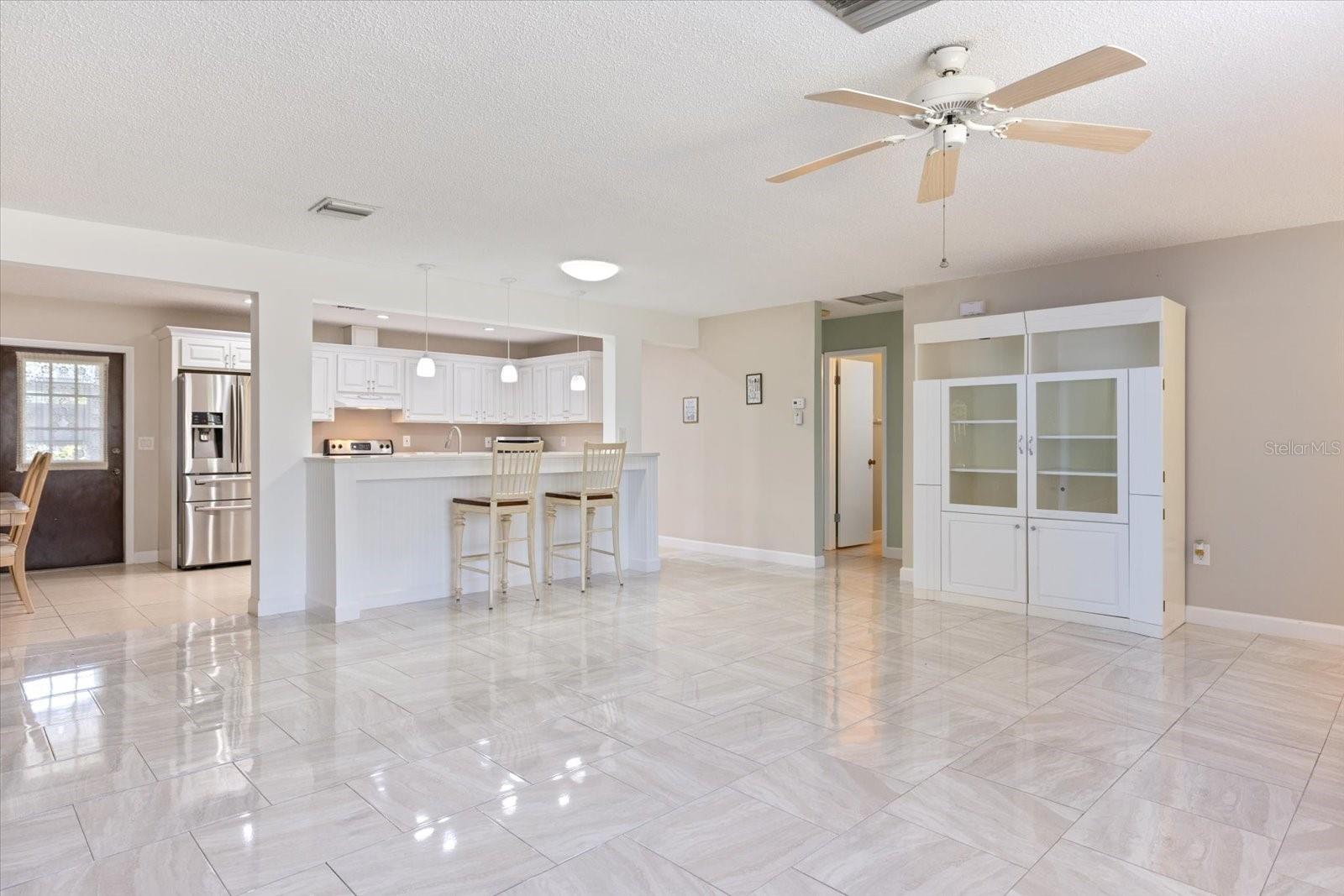 SOUTH VENICE - Residential