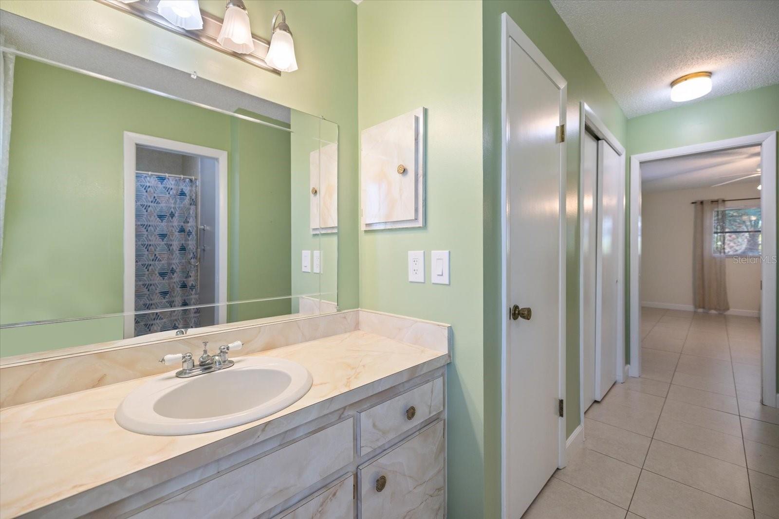 SOUTH VENICE - Residential