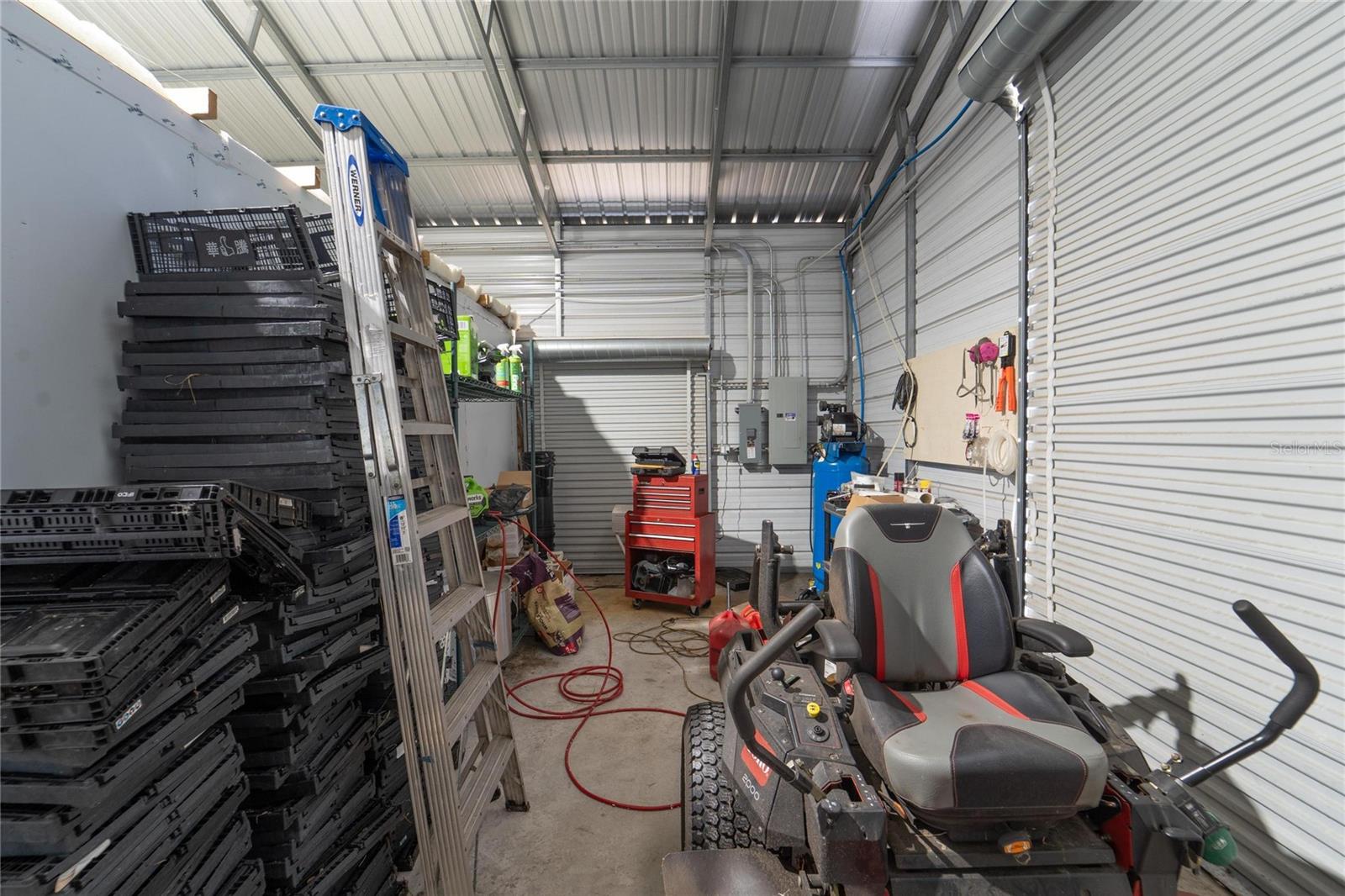 LANDSBERGER - CLASS 1 SUB - Land