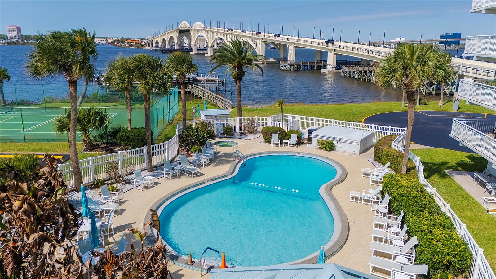 100 SILVER BEACH AVENUE 502