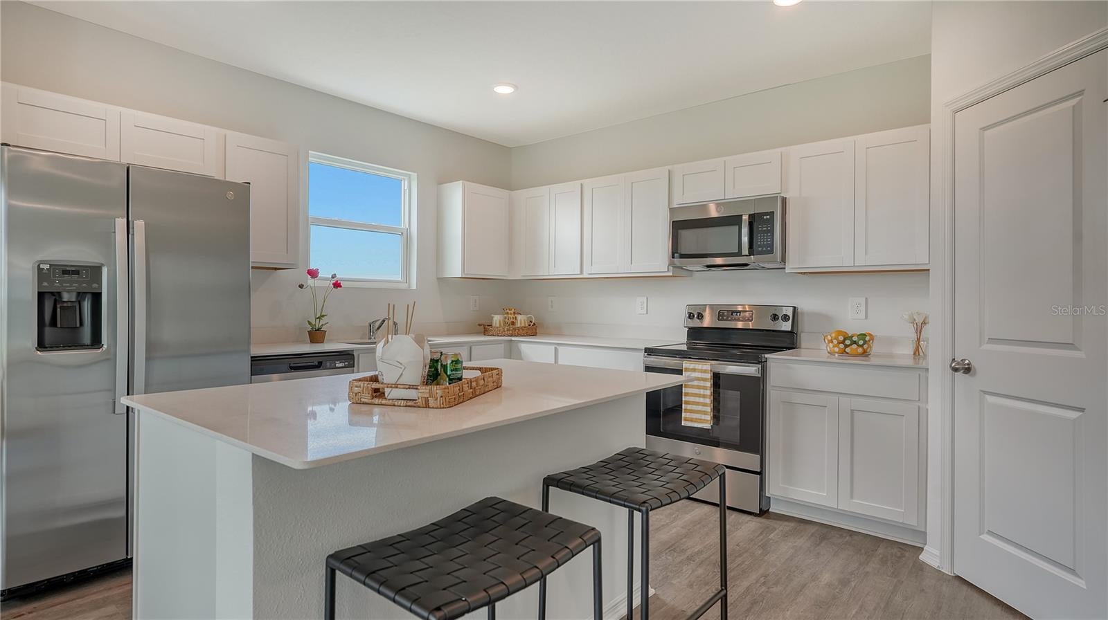 11387 LAKE LOUISA TERRACE