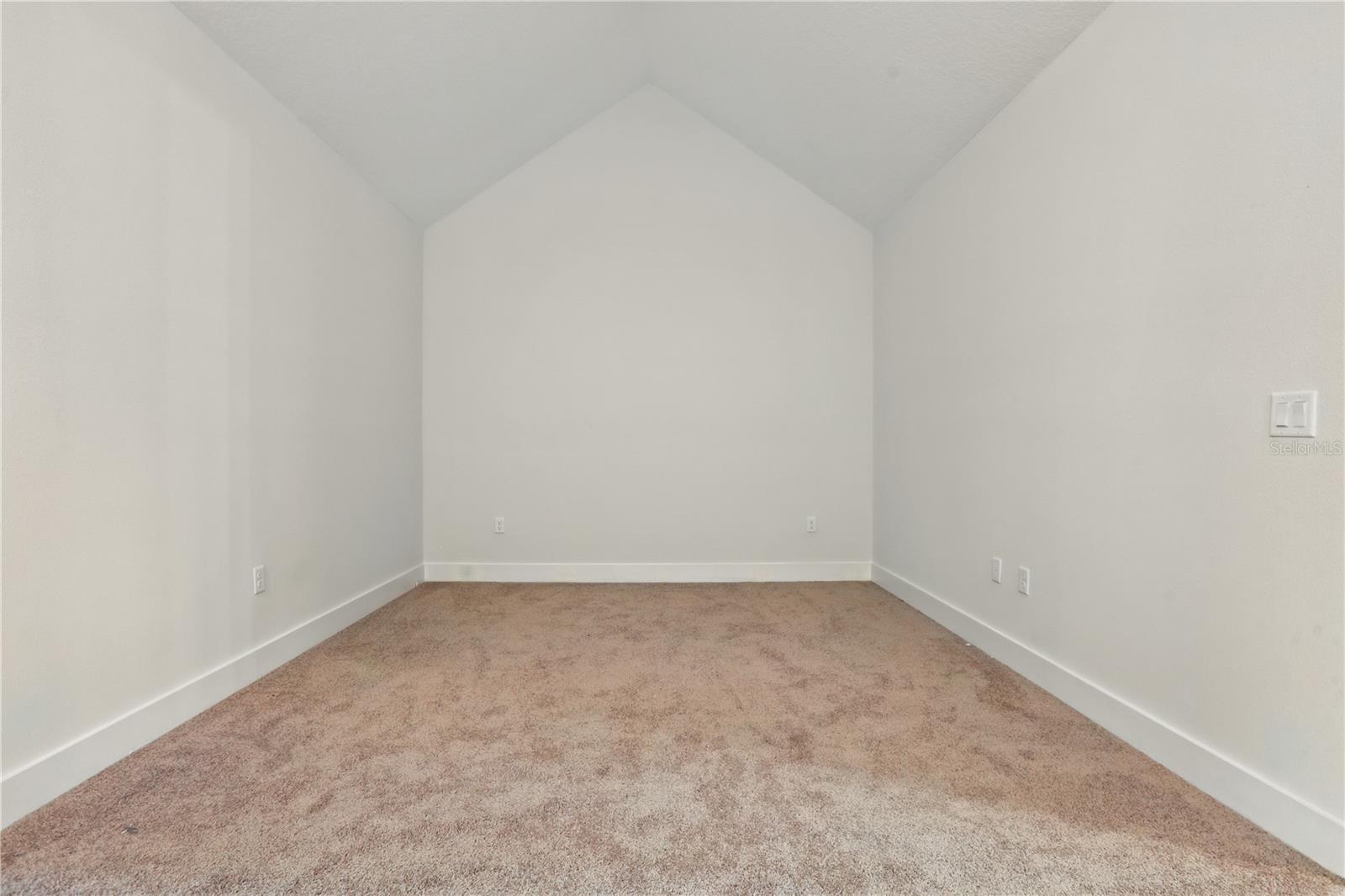 BRENTWOOD LANDING - Residential