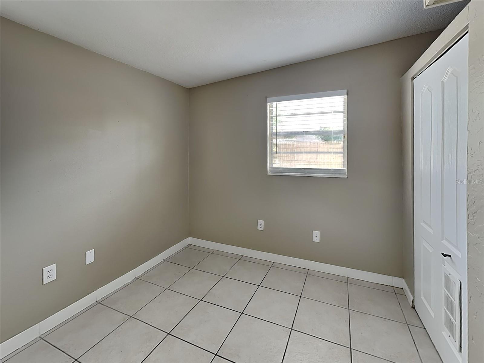 SHADOWLAWN - Residential Lease
