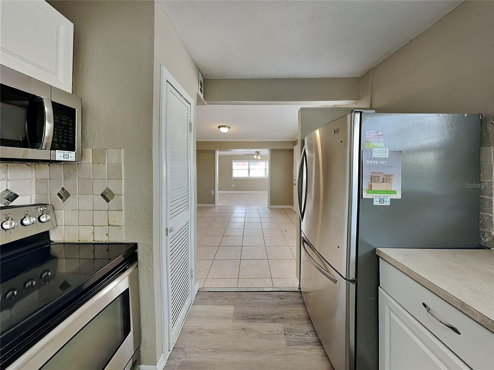 SHADOWLAWN - Residential Lease