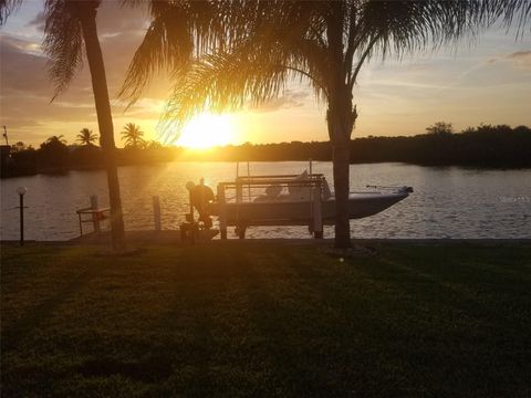 A home in PORT CHARLOTTE