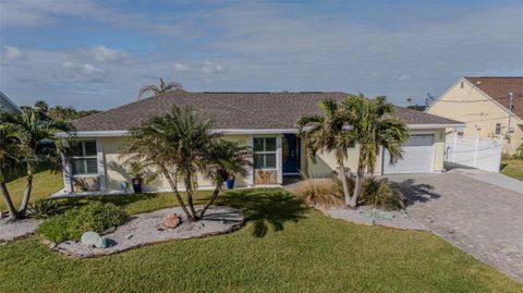 A home in PORT CHARLOTTE