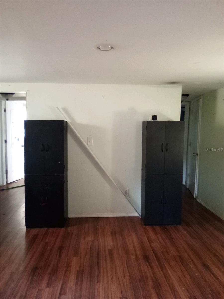 FOREST HILLS - Residential