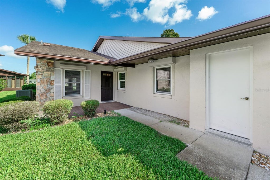 Photo of 107 Deer Lake Circle, Ormond Beach, FL 32174 (MLS # O6442001)