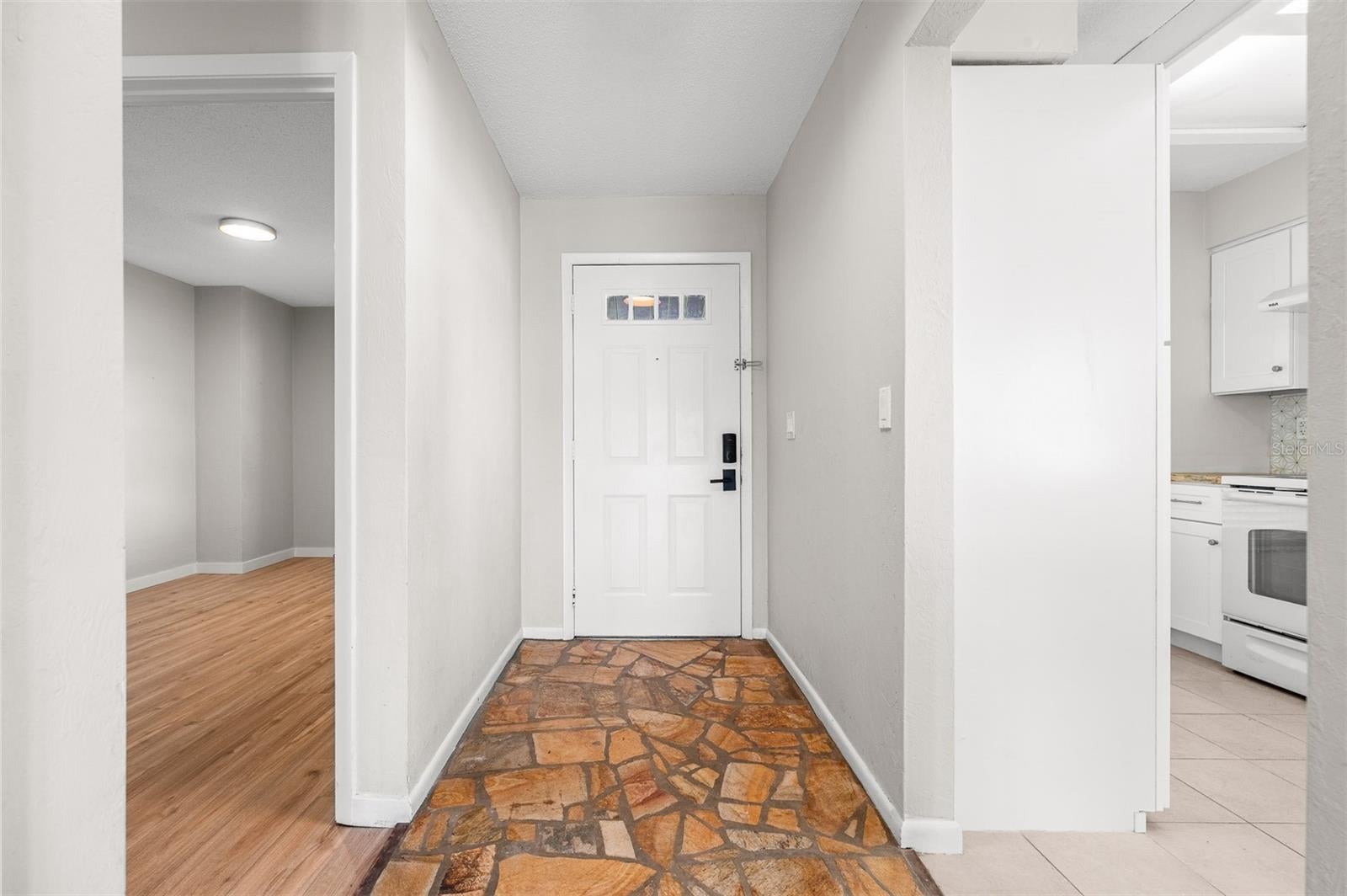 107 DEER LAKE CIRCLE