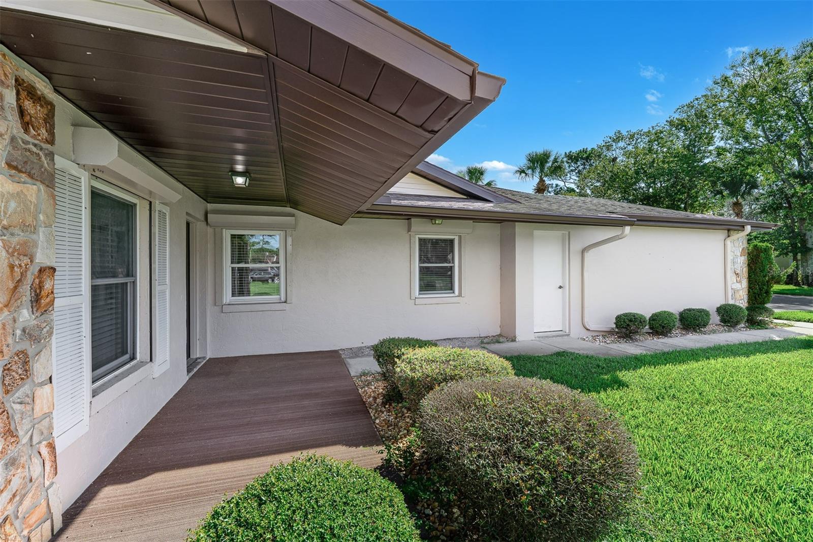107 DEER LAKE CIRCLE