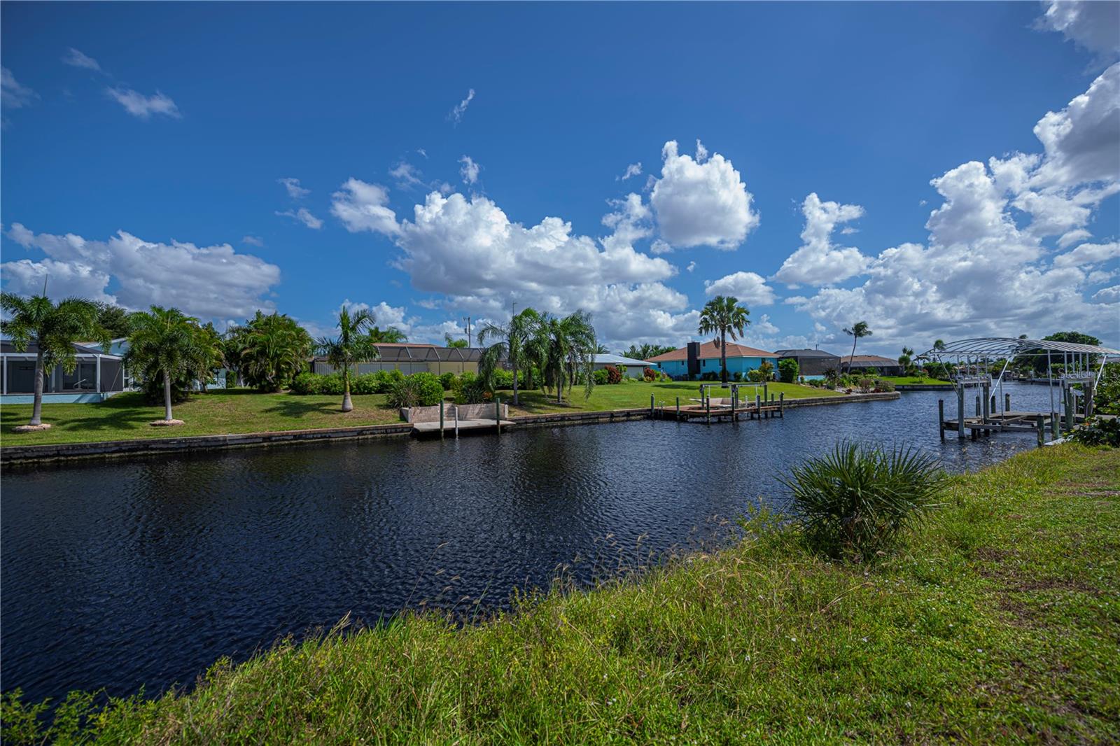 CAPE CORAL - Land