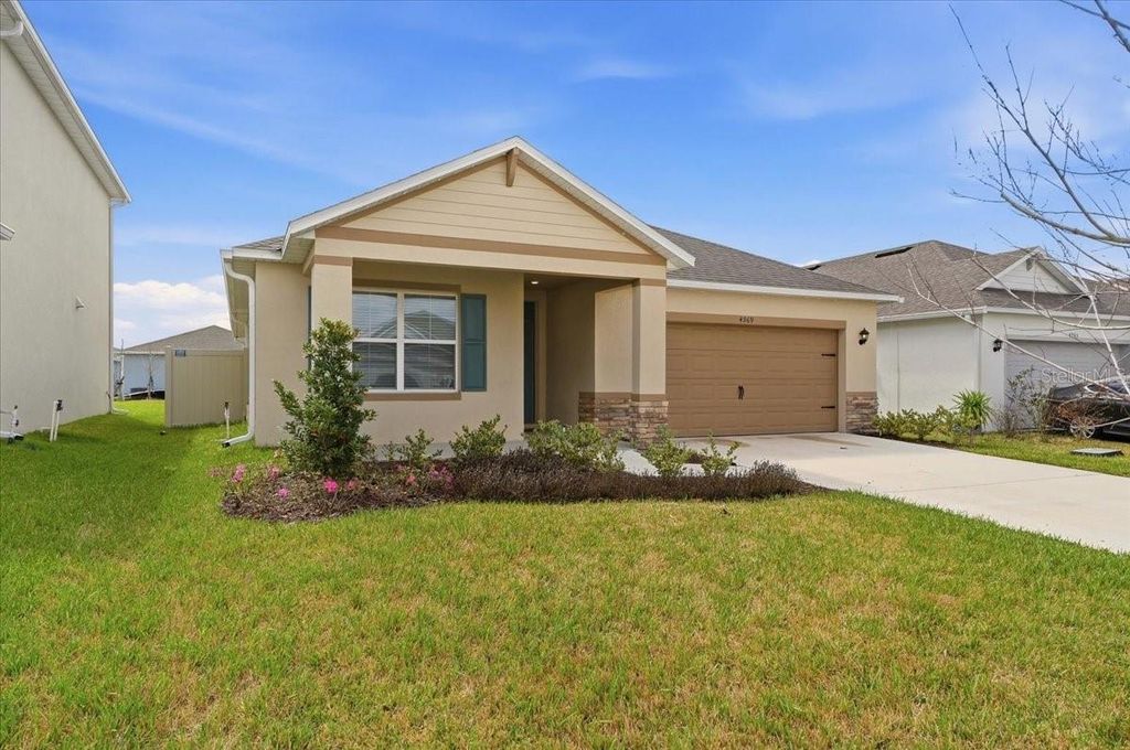 Photo of 4969 Foxglove Circle, Lakeland, FL 33811 (MLS # L4960119)