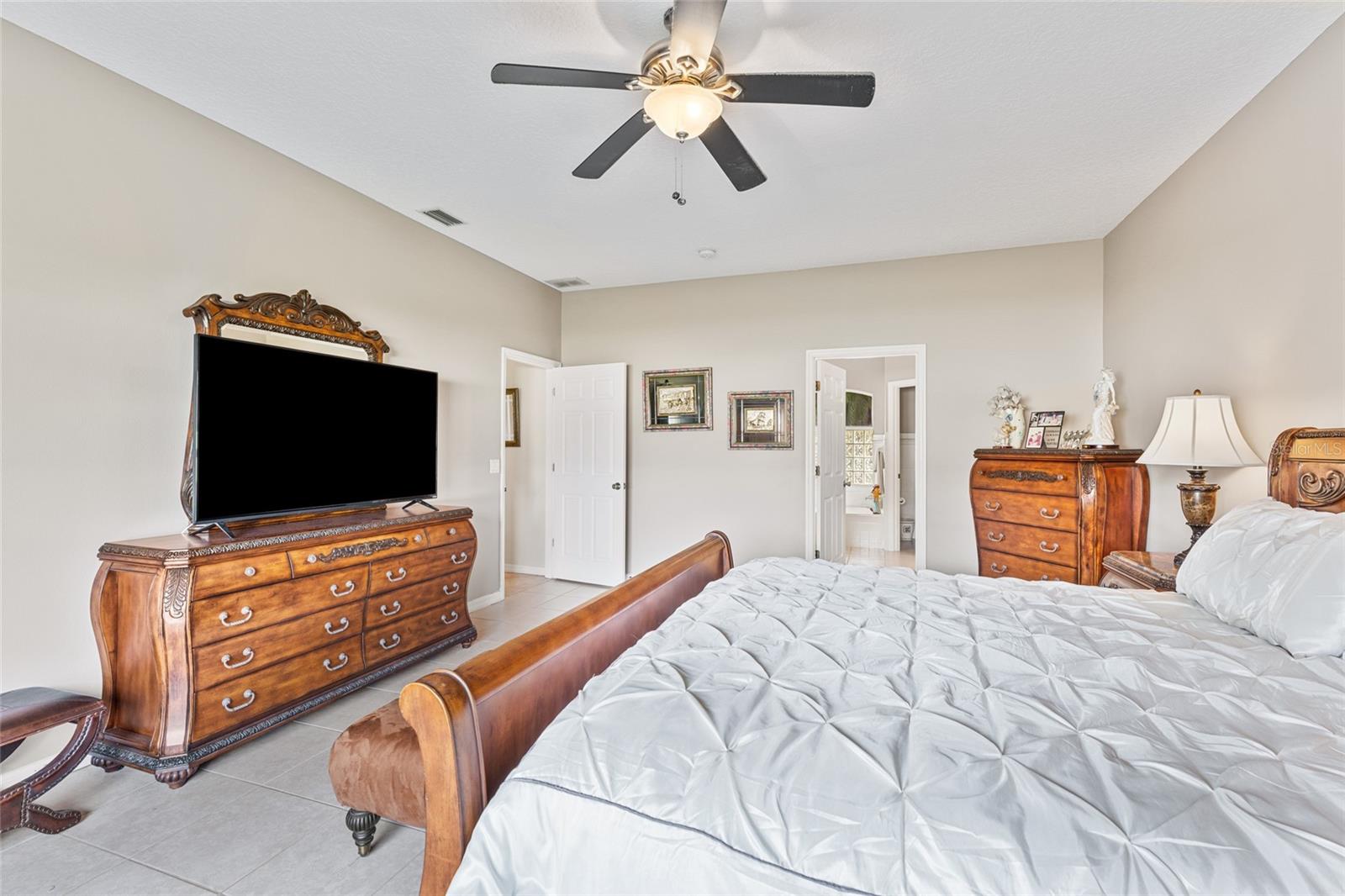 04 FAIRWAYS - Residential