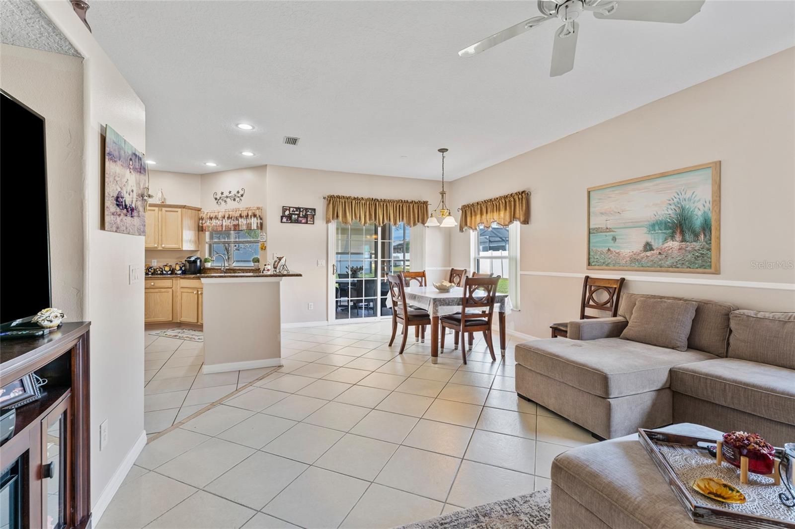 04 FAIRWAYS - Residential