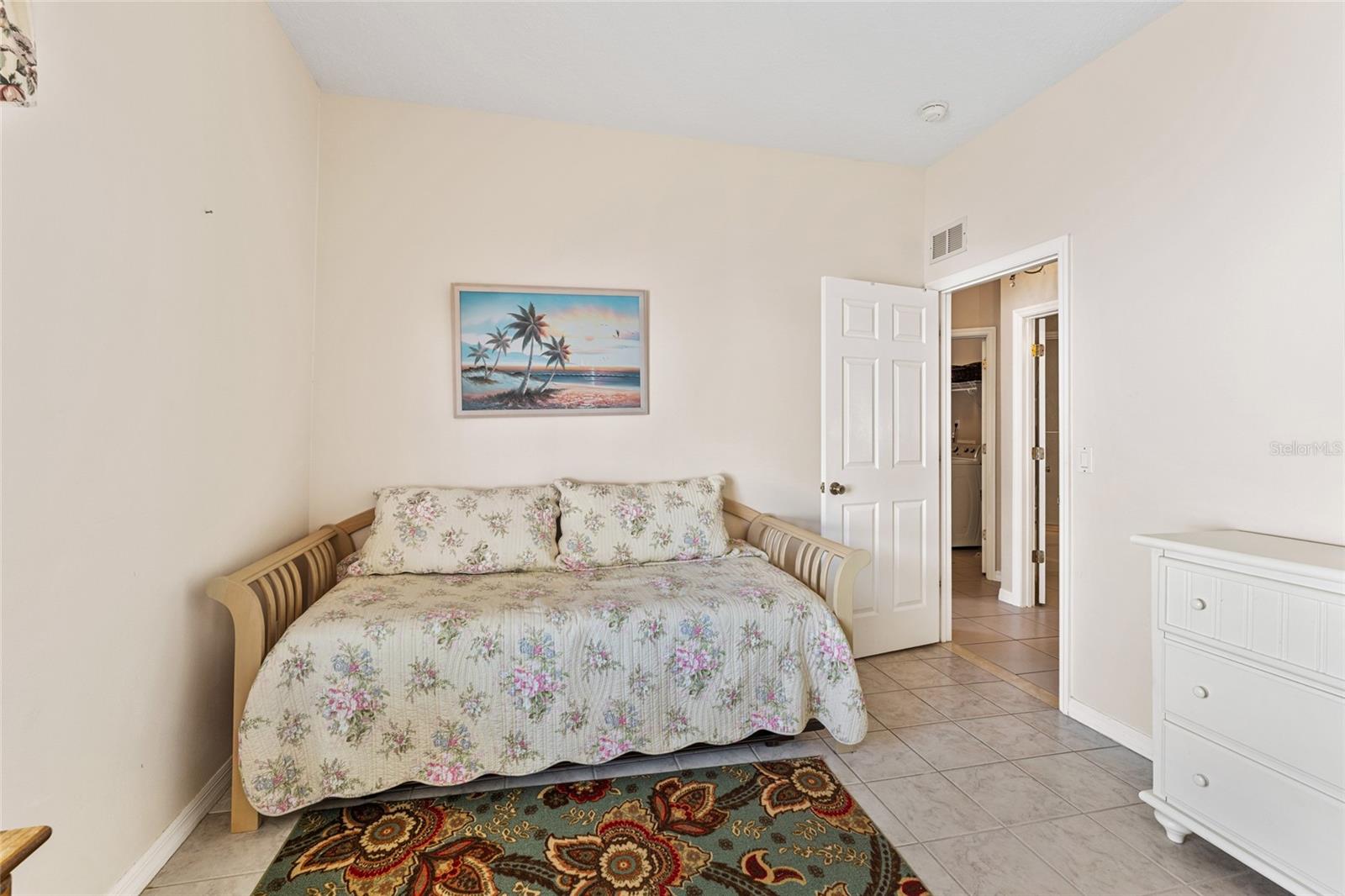 04 FAIRWAYS - Residential