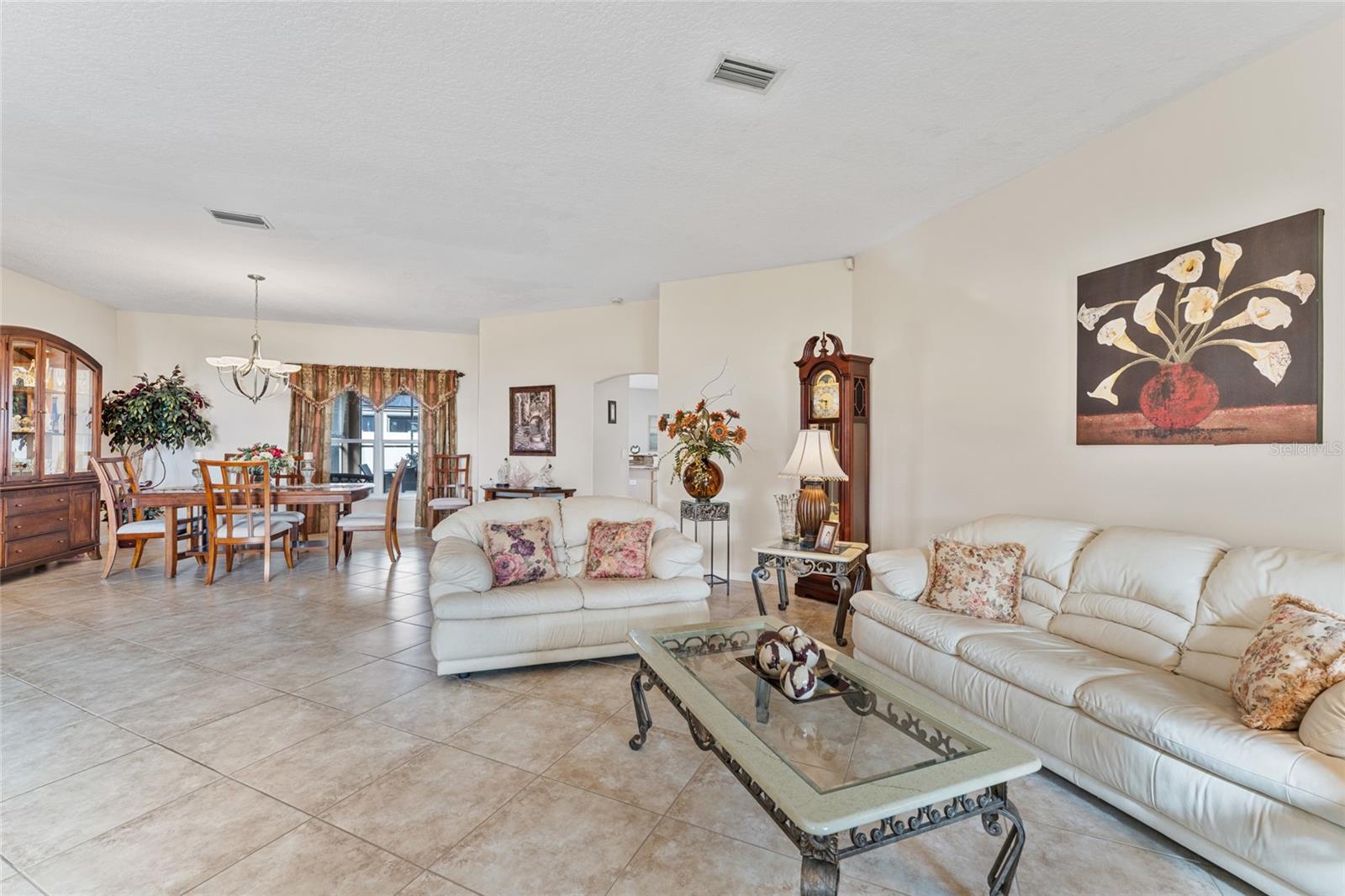 04 FAIRWAYS - Residential