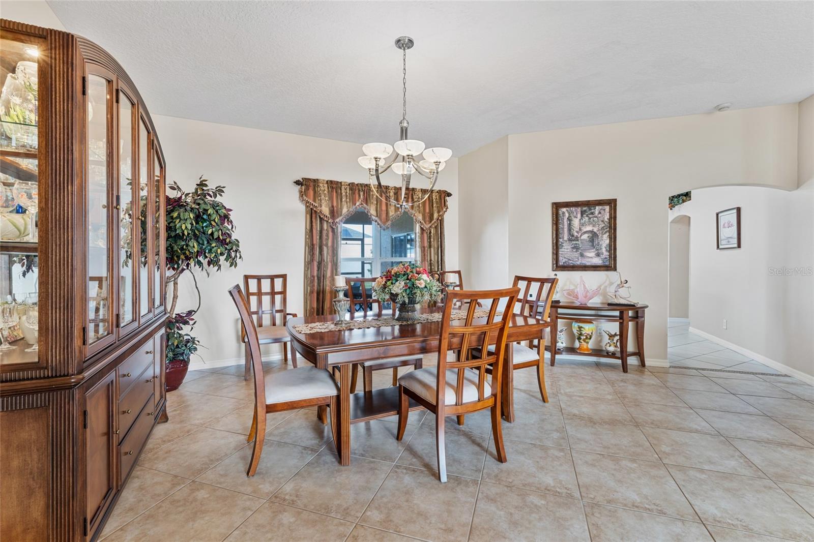 04 FAIRWAYS - Residential