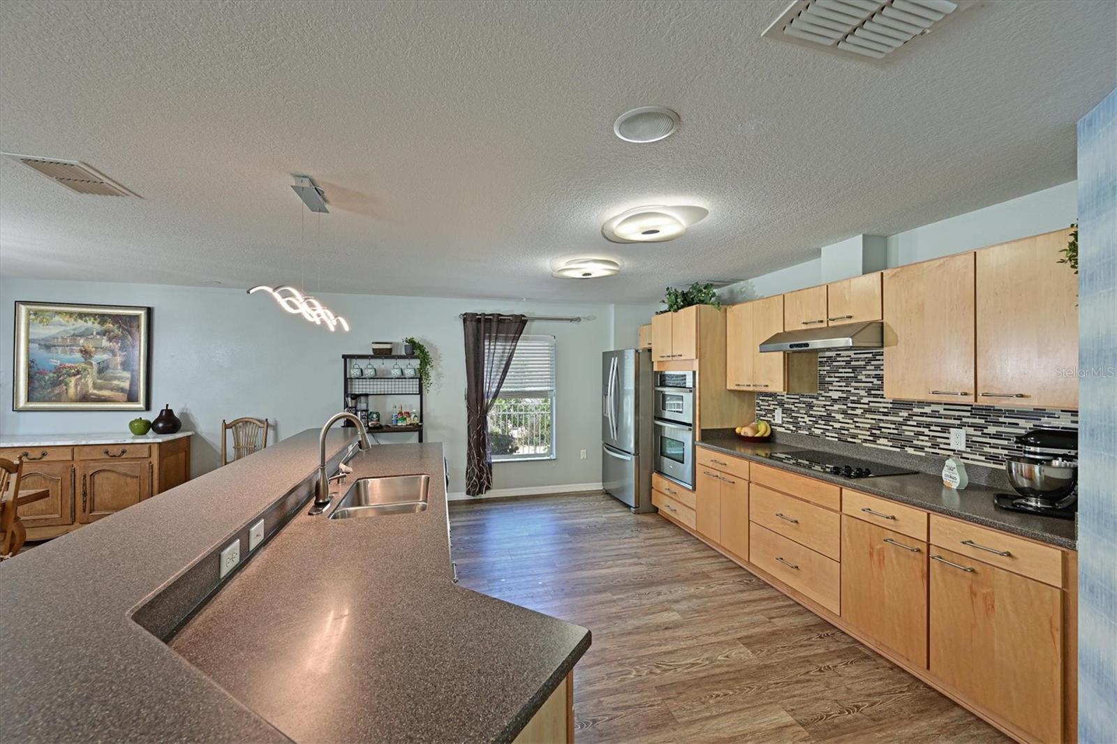 STERLING LAKE - Residential