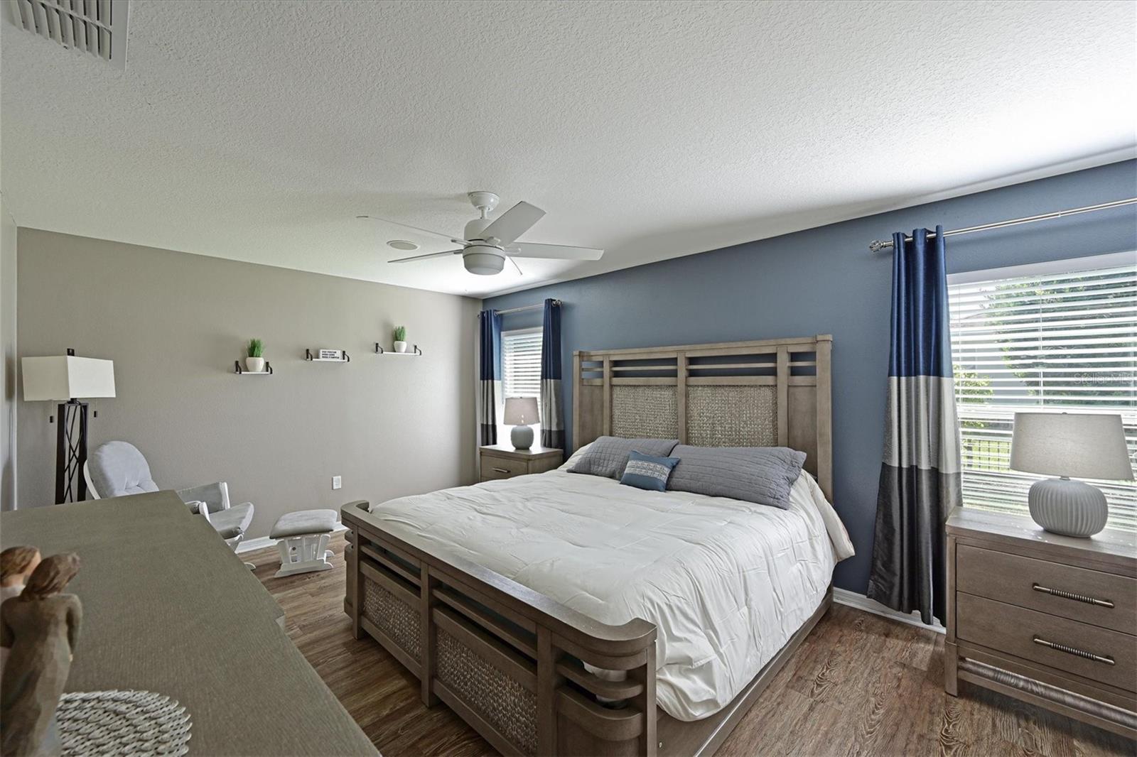 STERLING LAKE - Residential