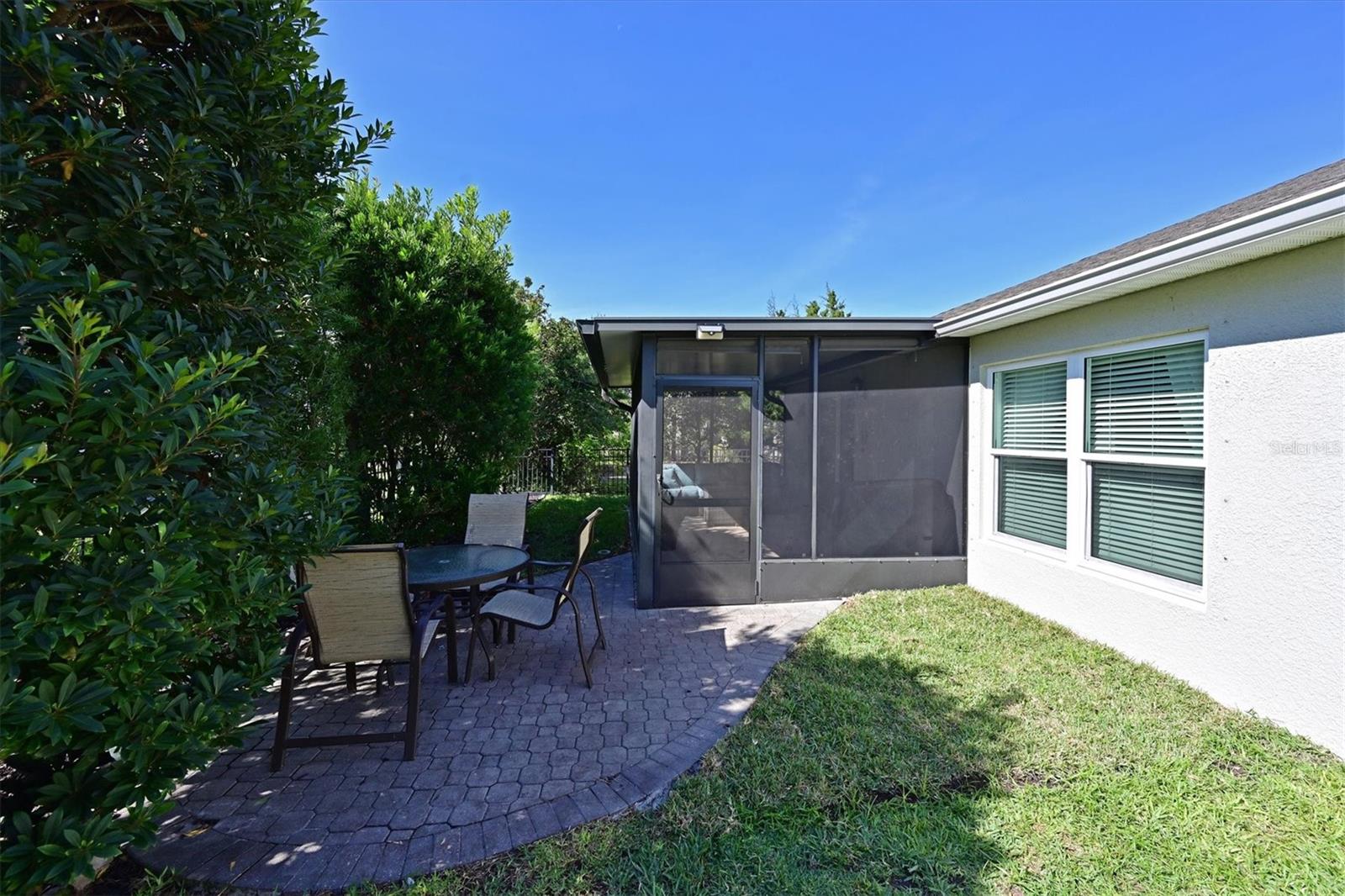 STERLING LAKE - Residential