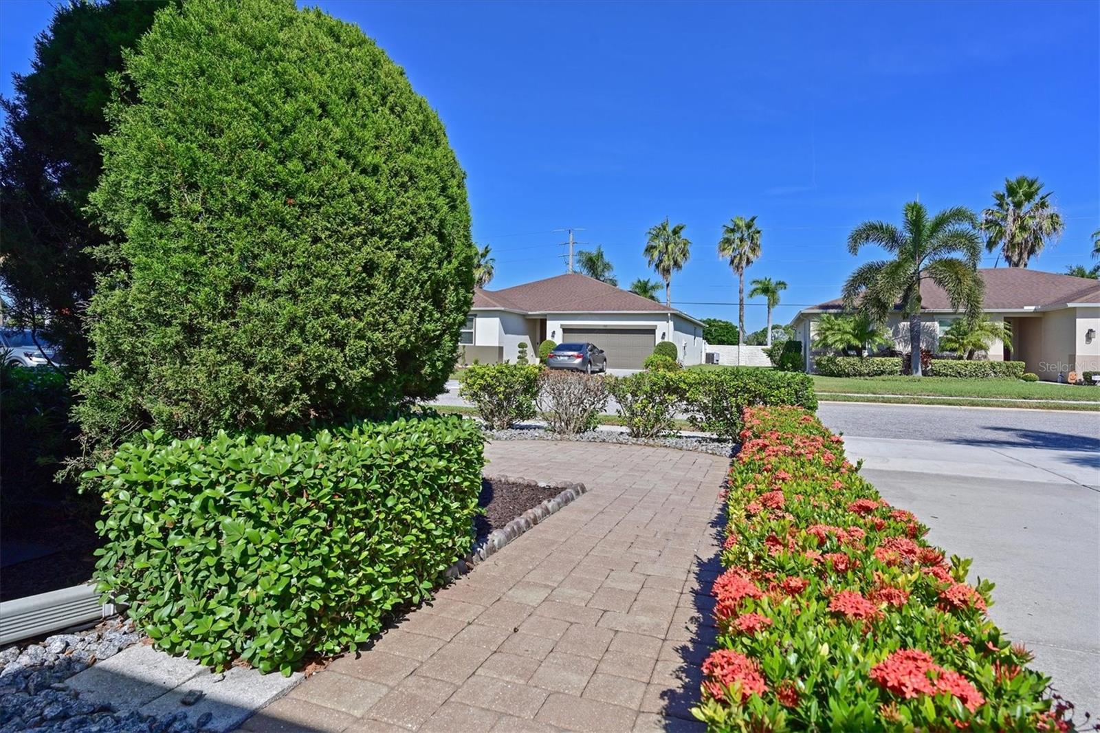 STERLING LAKE - Residential