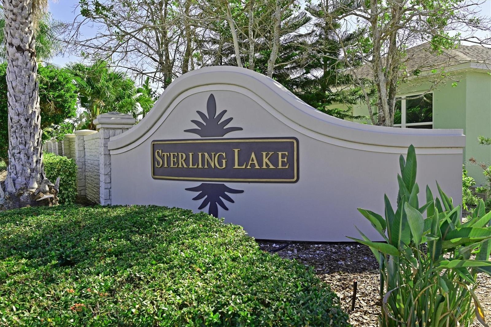 STERLING LAKE - Residential
