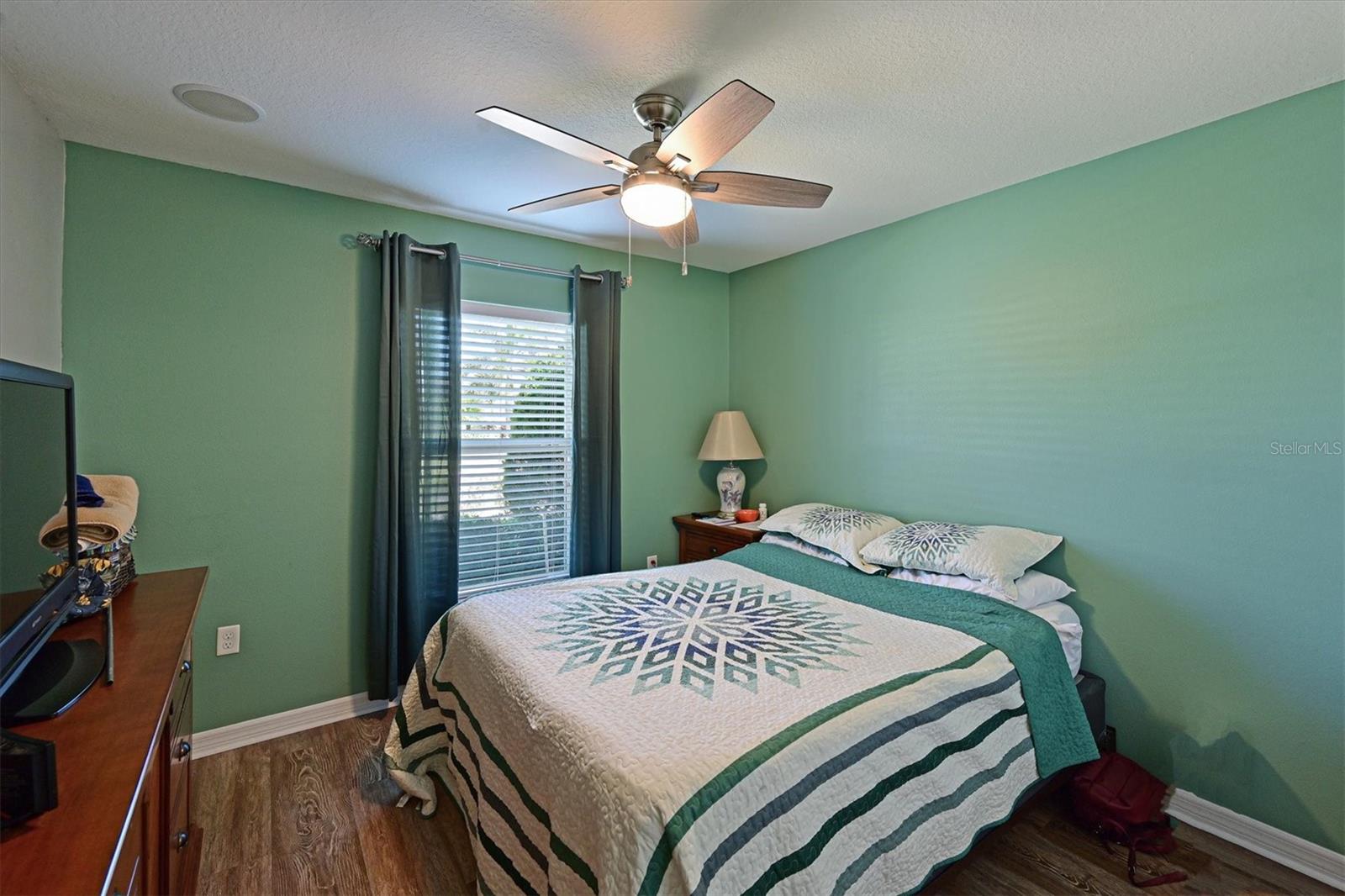 STERLING LAKE - Residential