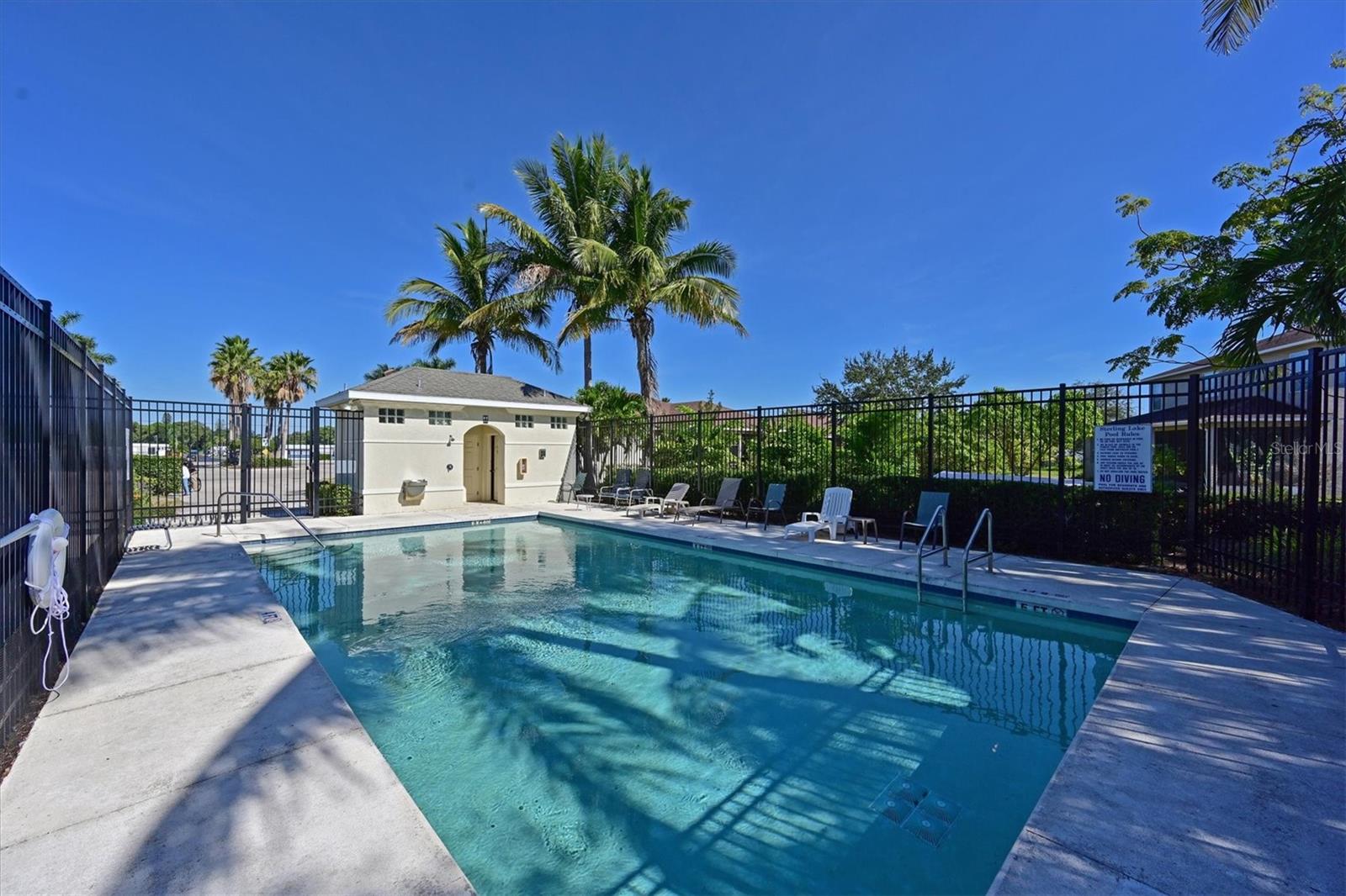 STERLING LAKE - Residential