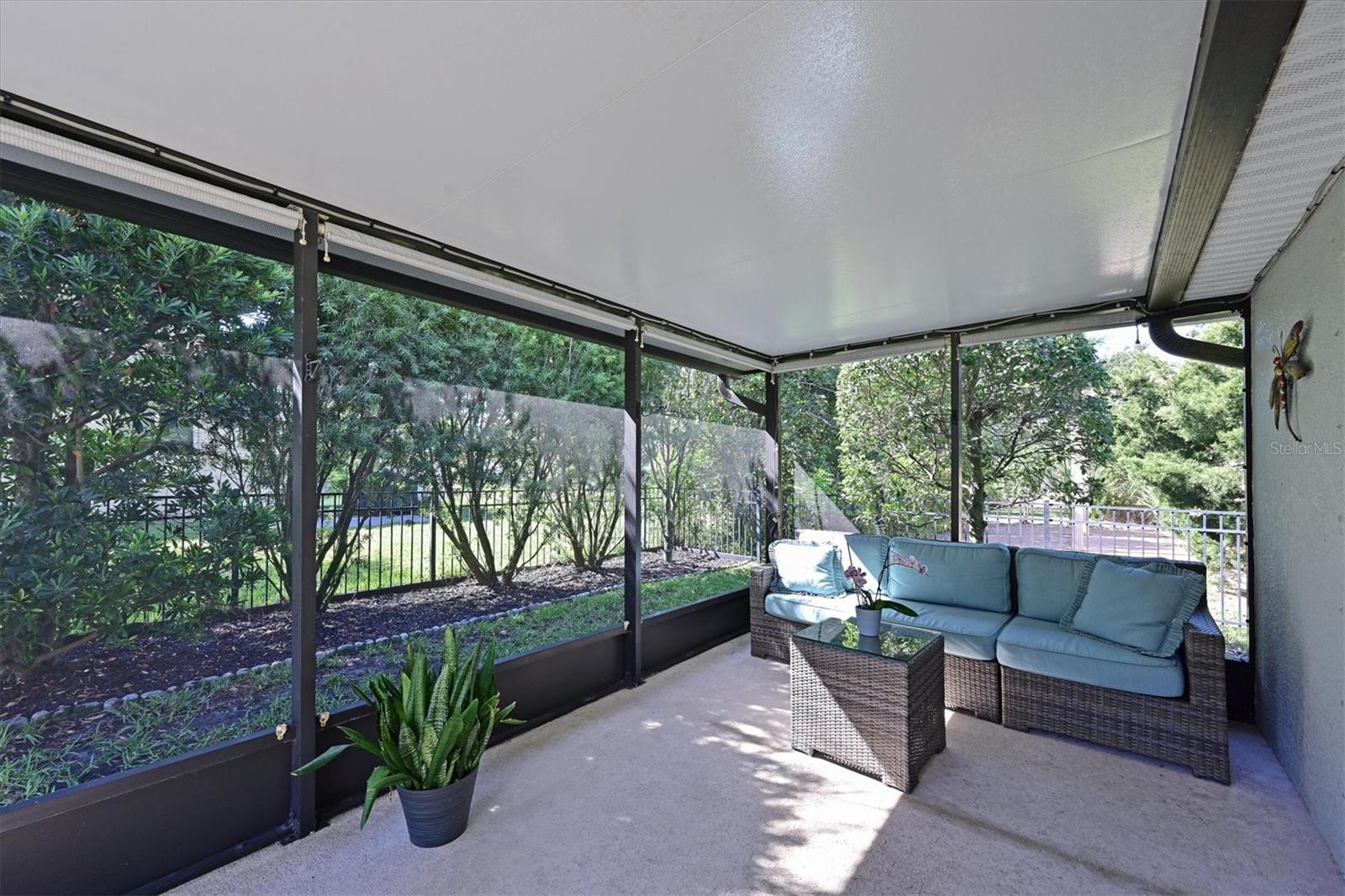 STERLING LAKE - Residential